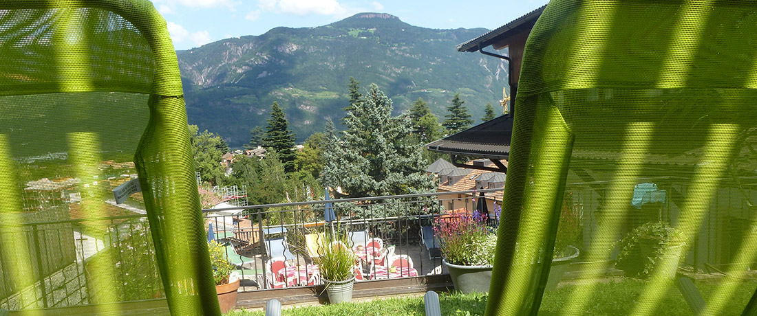 Sonnenterrasse der Garni Köfele Lana